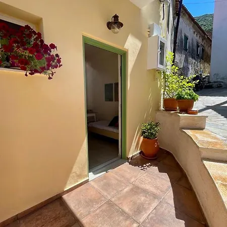 Ilianas Place * Ágios Matthaíos